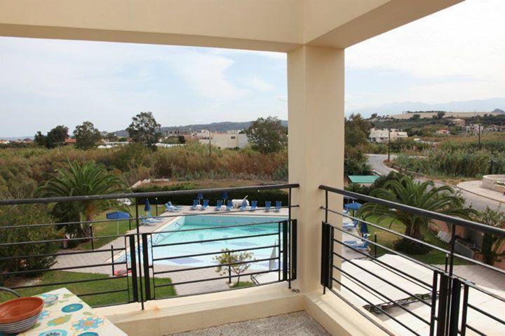 Alfa Hotel Apartments Gerani  Phòng bức ảnh